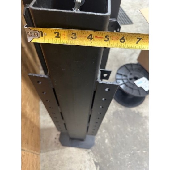 Magnum Lift Systems dual-leg hydraulic landing gear with single pump, 24,000 lb capacity trailer lift