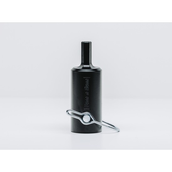 TurnNBurn side-wind drill-powered landing gear adapter kit with quick-release locking pin for semi-trailer landing gear