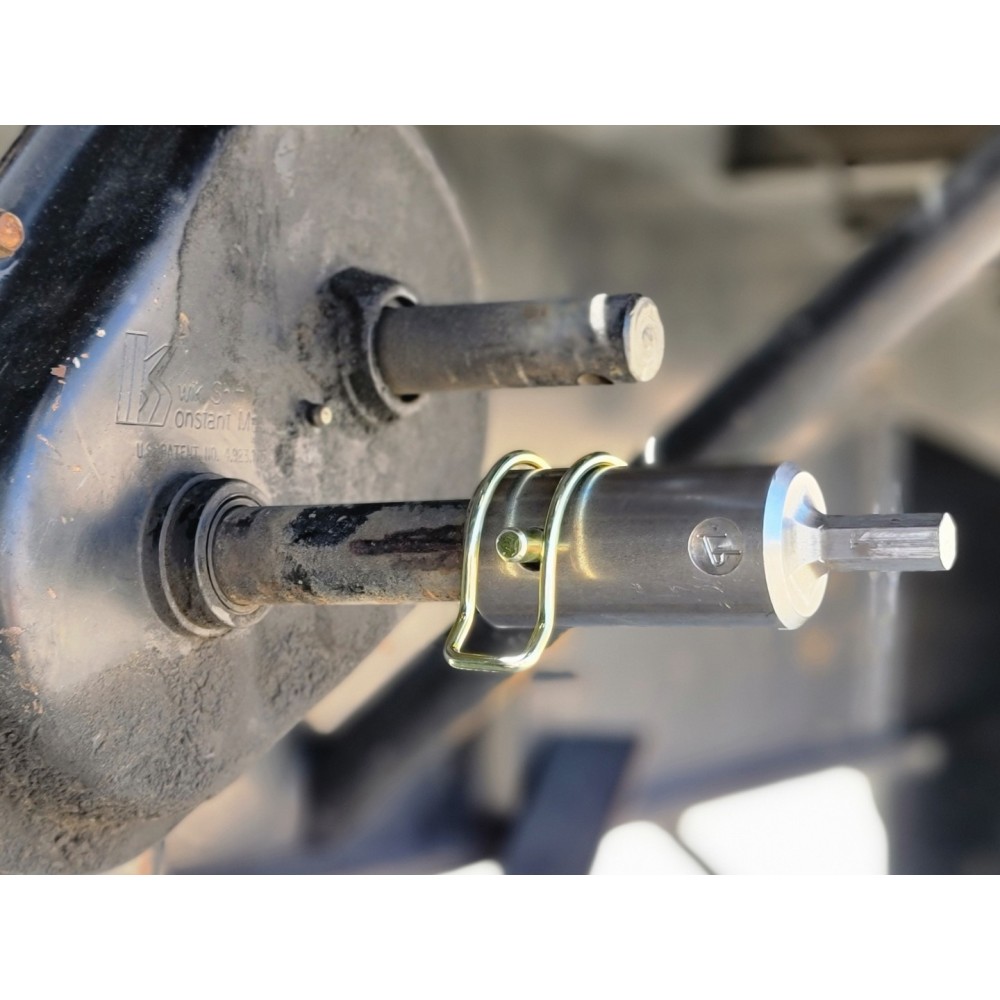 TurnNBurn side-wind drill-powered landing gear adapter kit with quick-release locking pin for semi-trailer landing gear