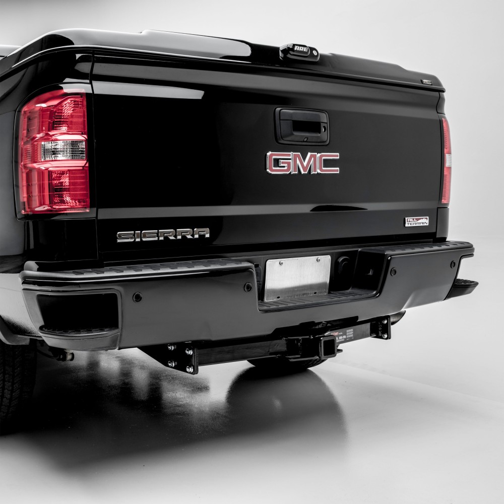 CURT class 3 multi-fit trailer hitch compatible with Chevrolet, Dodge, Ford, GMC, and Ram trucks.