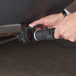 REESE Towpower Pre-Wired 7-Way and 4-Way Connector Adapter REESE Towpower 7-way connector adapter with pre-wired 4-flat and 7-round options