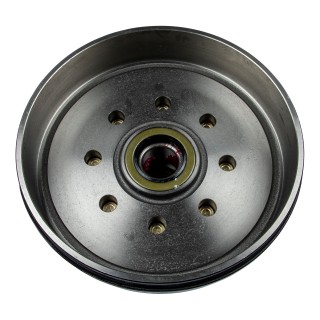Lippert brake drum hub assembly fits 7,000-lb axle with 8 on 6.5" bolt pattern