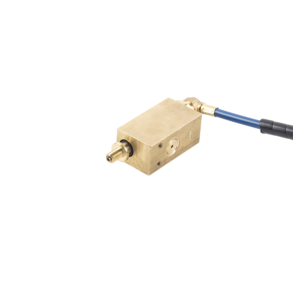 Reese Goose Box Gooseneck Coupler for RV Towing Reese Goose Box gooseneck coupler with 5th Airborne technology for RV trailers