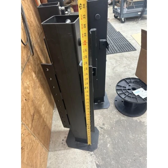 Magnum Lift Systems dual-pump dual-leg hydraulic landing gear, 24,000 lb capacity trailer lift