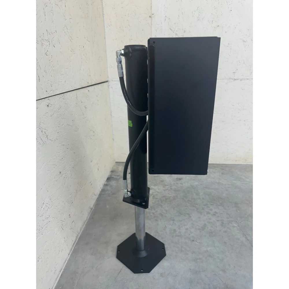Magnum Lift Systems hydraulic bumper jack with on-jack toggle, 8,000 lb A-frame trailer lift
