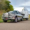 CURT E16 5th wheel hitch with dual-pivoting head and anti-rattle skid plate