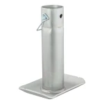 CURT steel jack footplate with safety pin, fits 2 inch diameter tubes, supports 2000 lbs