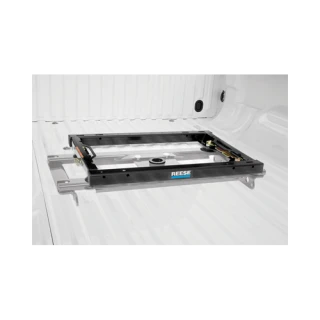 Reese 25K Gooseneck Trailer Hitch for Ford F250-F450 Trucks