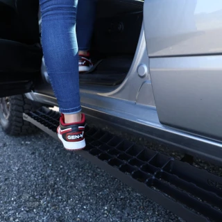 GEN-Y Running Boards for Ford F-150 F-250 F-350 Crew Cab – Black Steel Step Kit