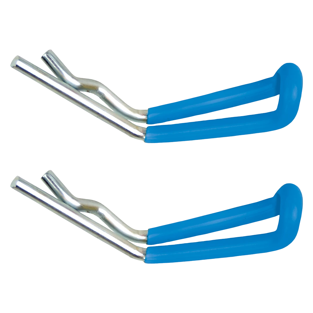 REESE Towpower Ergo clip with rubber grip for easy hitch attachment.