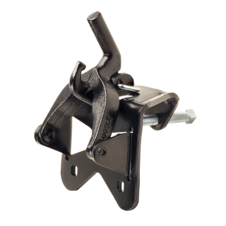 REESE weight distribution system featuring spring bars, safety pin, and adjustable chain links
