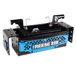REESE M5 fifth wheel hitch showcasing its modular design and Talon Jaw.