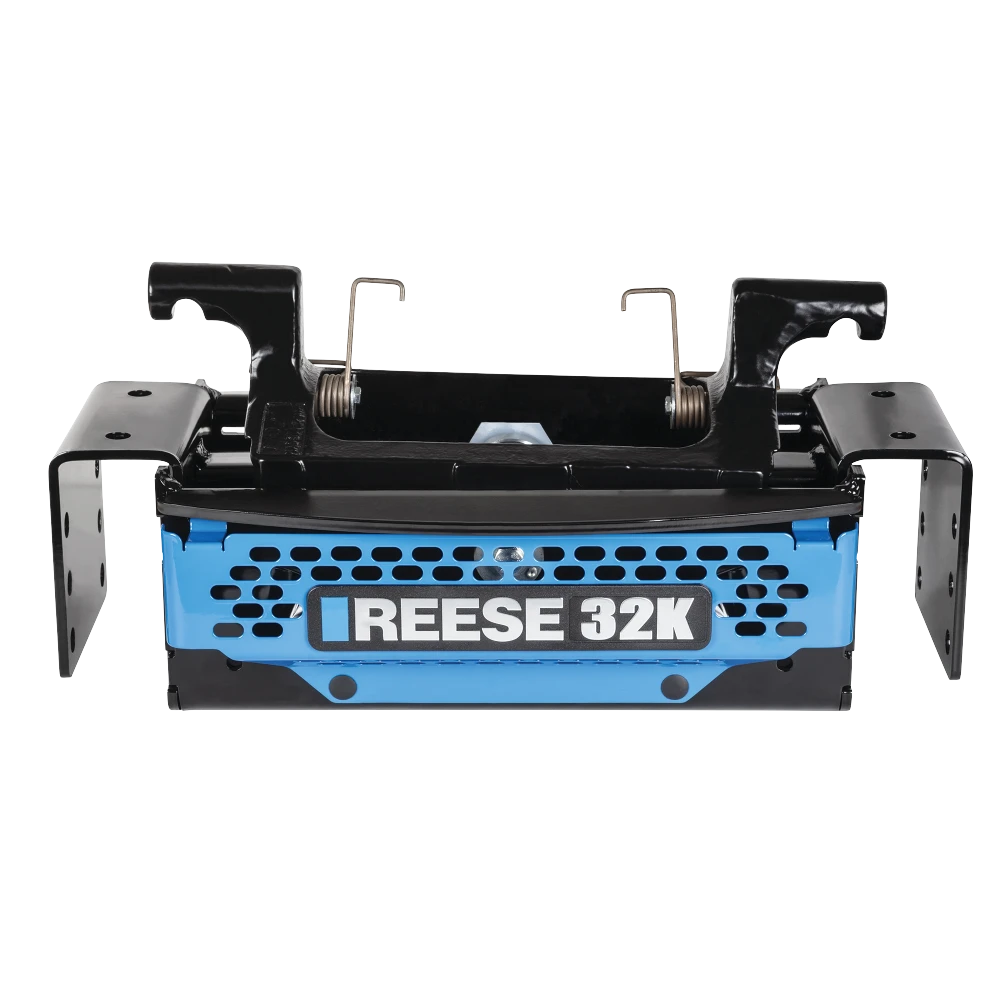 REESE M5 fifth wheel hitch showcasing its modular design and Talon Jaw.