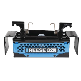 REESE M5 fifth wheel hitch showcasing its modular design and Talon Jaw.