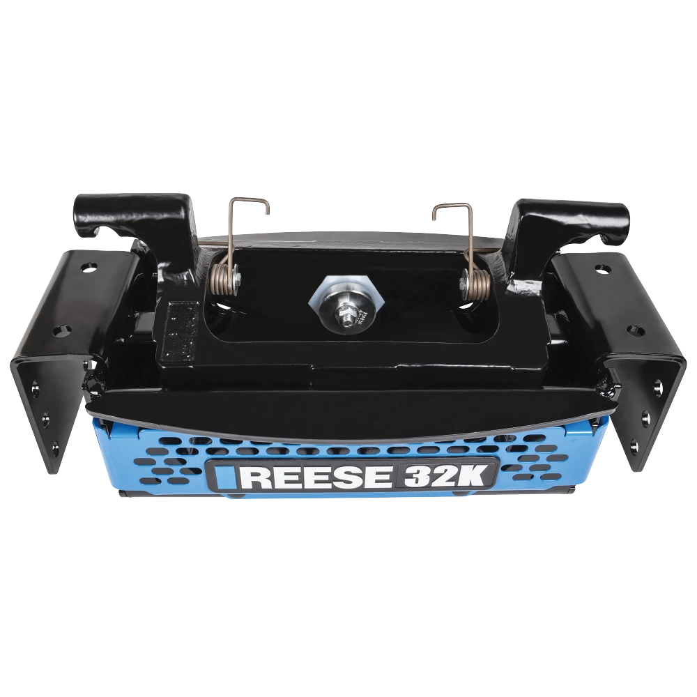 REESE M5 fifth wheel hitch showcasing its modular design and Talon Jaw.