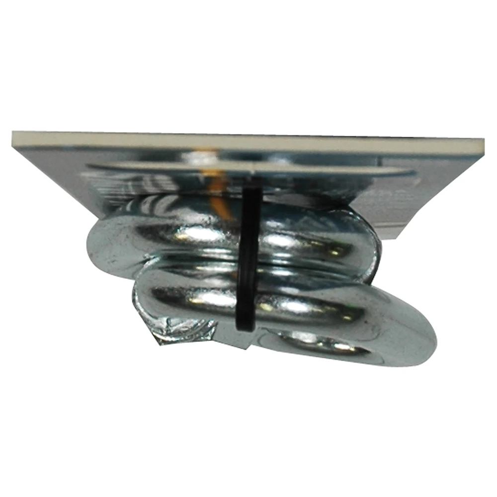 REESE safety chains with 5/16 in. diameter and 5000 lbs capacity in chrome finish