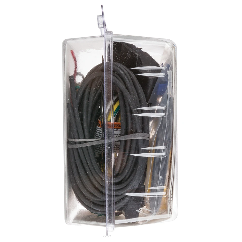 REESE Towpower converter with 4-Flat connector and dust cover